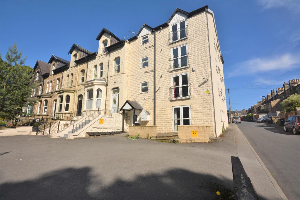 Kings Court, 98 King Road, Harrogate, North Yorkshire, HG1 5HH