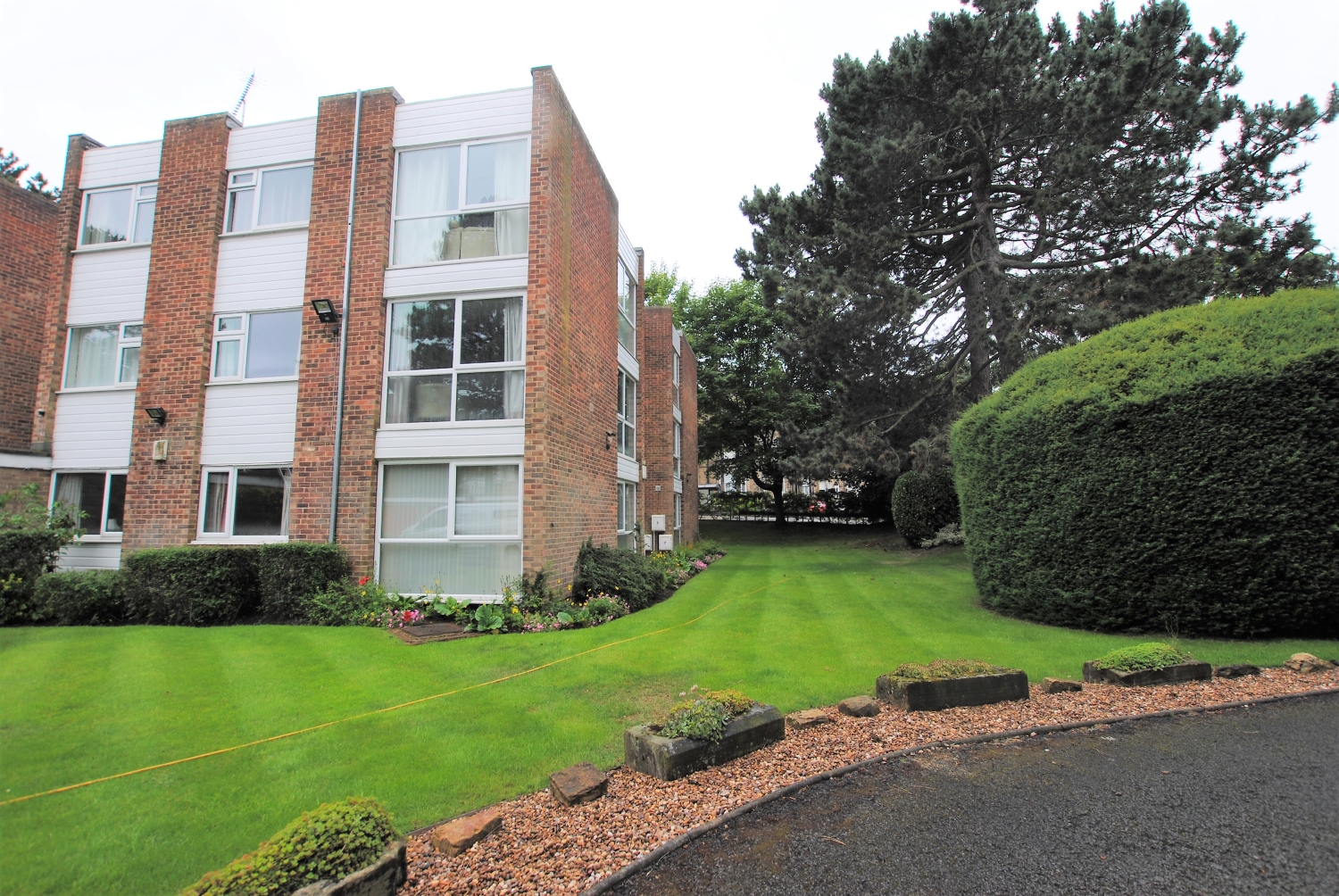 Tewit Well Court, 7 Leeds Road, Harrogate, North Yorkshire, HG2